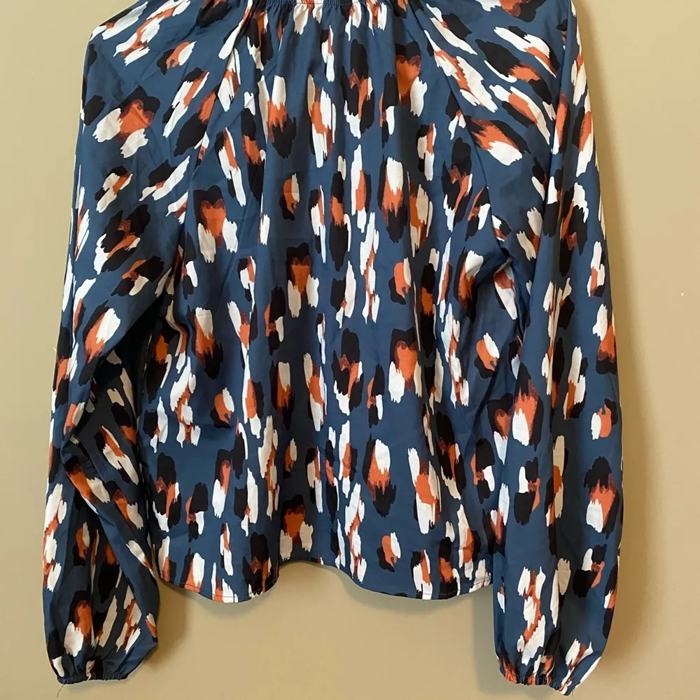 SHEIN size large Women's Blue Patterned Top - Image 2