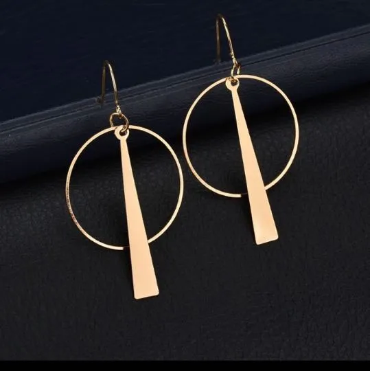 NWT Gold Hoop Earrings Statement - Image 3
