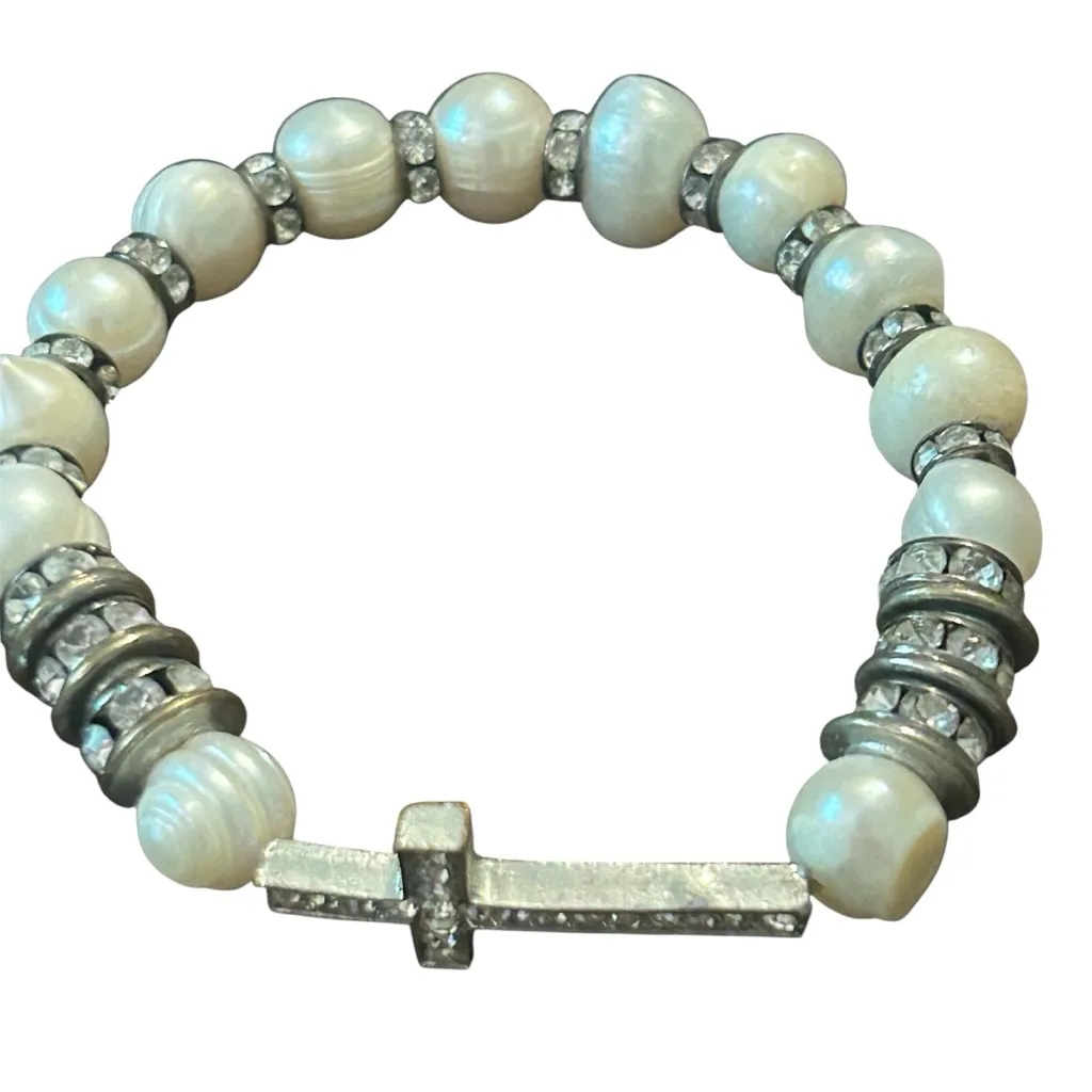 Elegant Silver and‎ White Beaded Cross Bracelet - Image 2