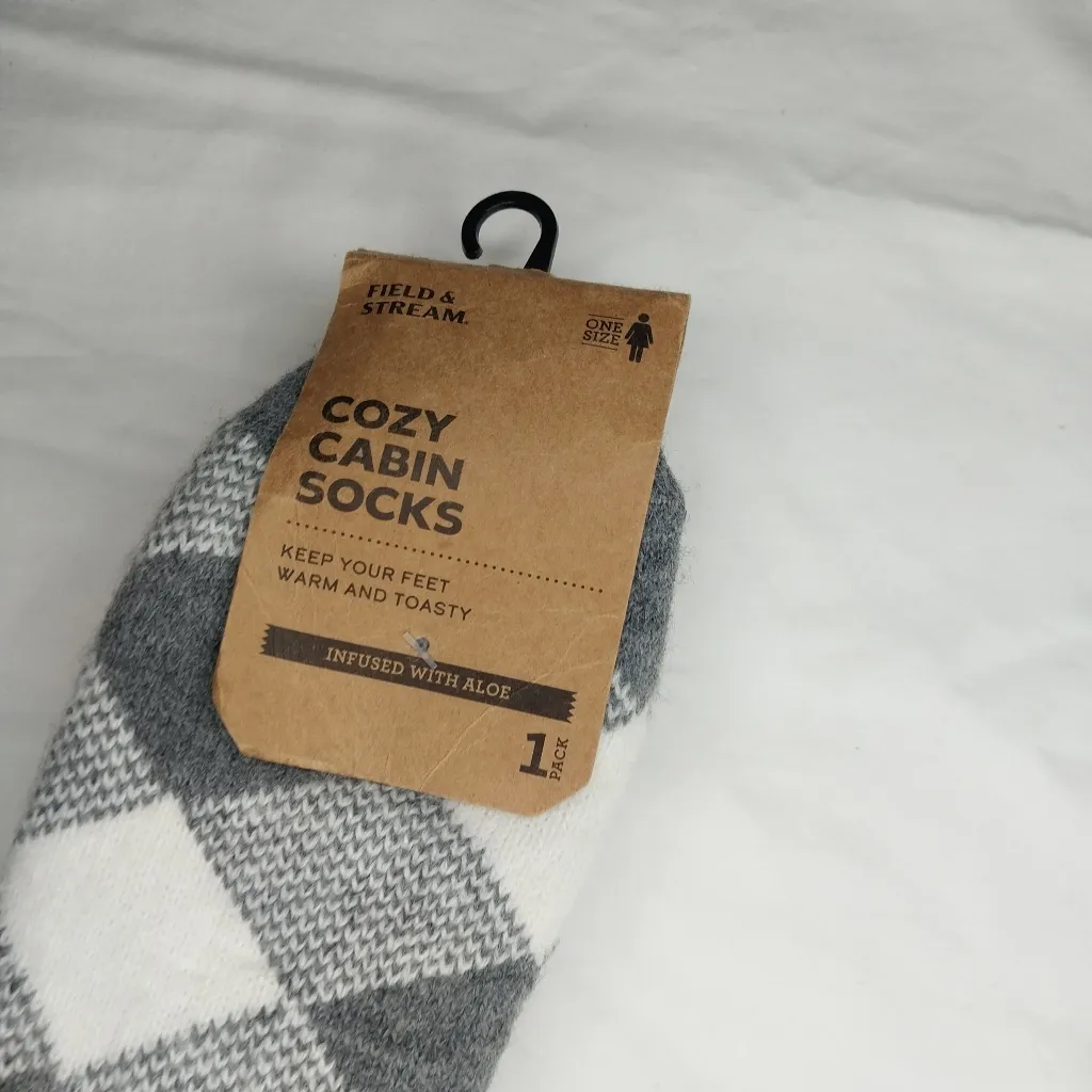 Field & Stream Cozy Cabin Socks - Gray and White - Image 2
