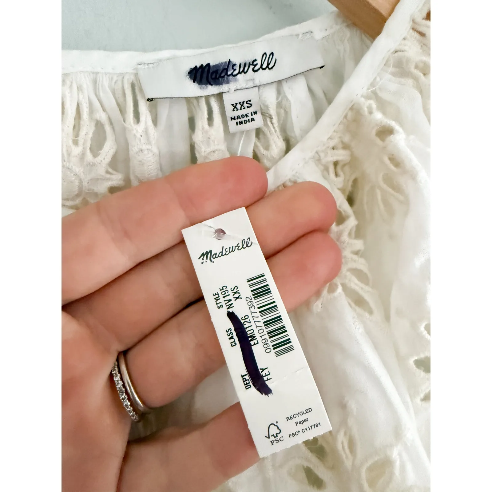 Madewell | NWT Embroidered Shirred Puff-Sleeve Top in Floral Eyelet | Sz XXS - Image 6