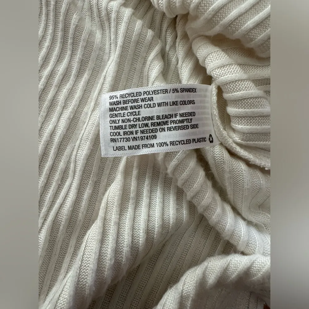 WILD FABLE NWOT off white oversized vneck sweater exposed seams XXL - Image 3