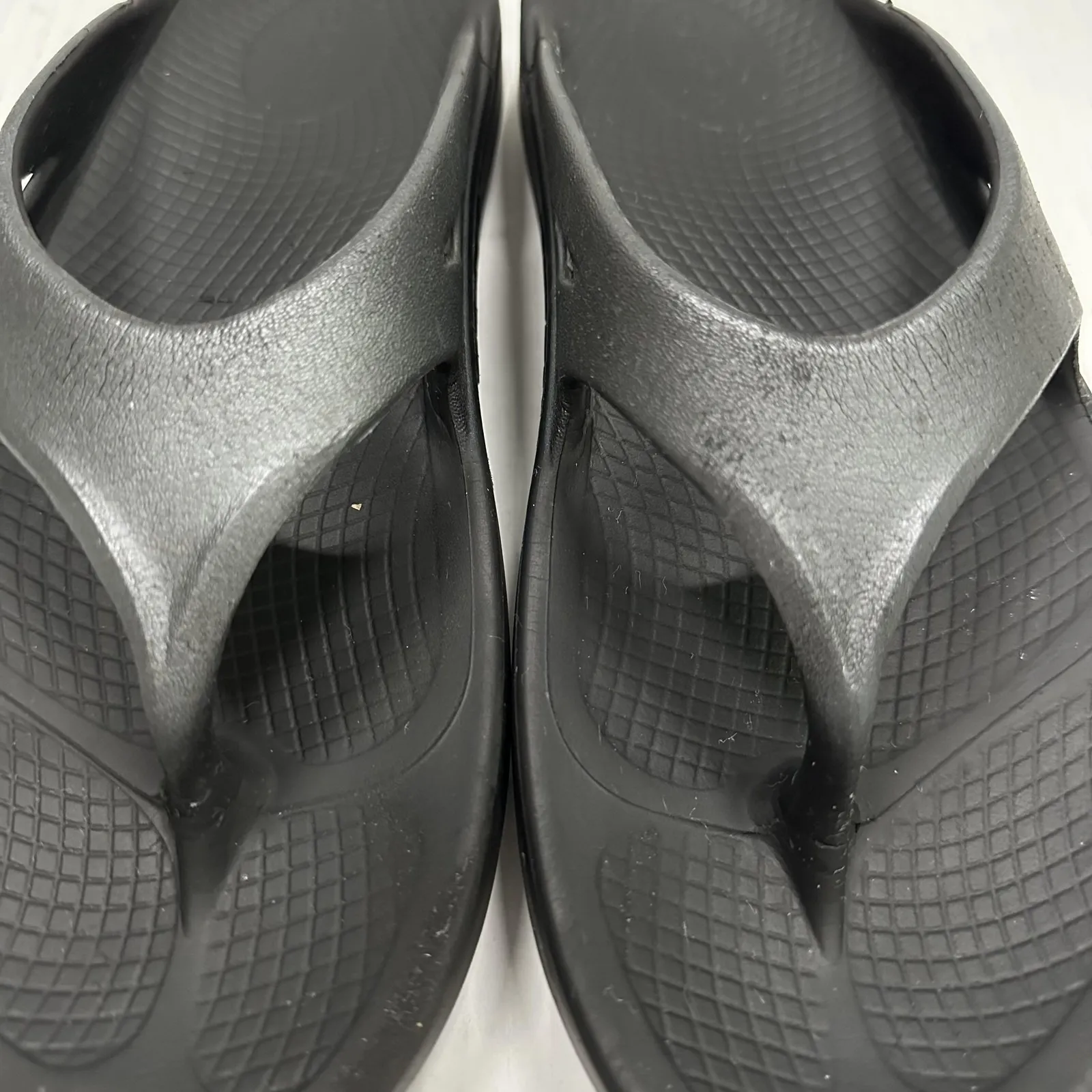 OOFOS Shoes Womens Size 9 Black Thong Sandals Recovery Flip Flops Comfort - Image 7