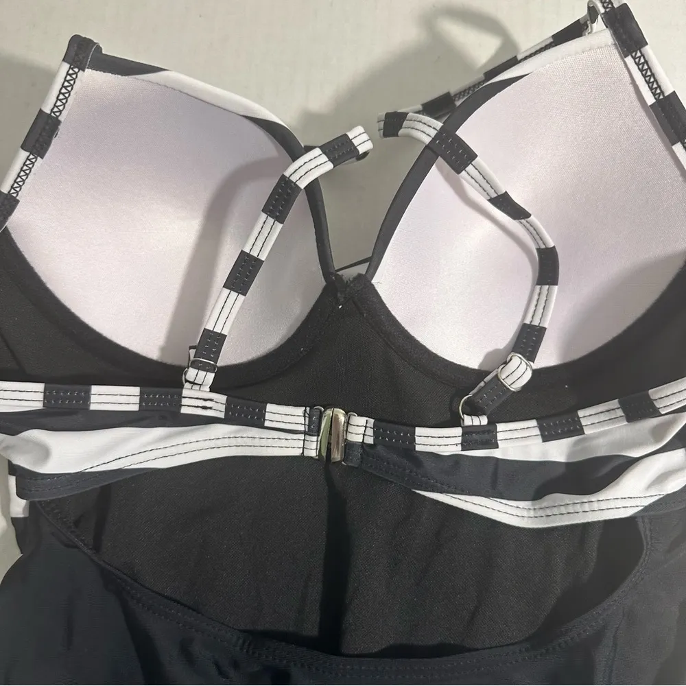Chic Black and White Striped Swimsuit small - Image 5