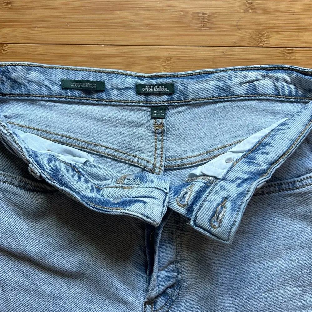 Wild Fable Light Wash Straight leg Jeans - Image 4