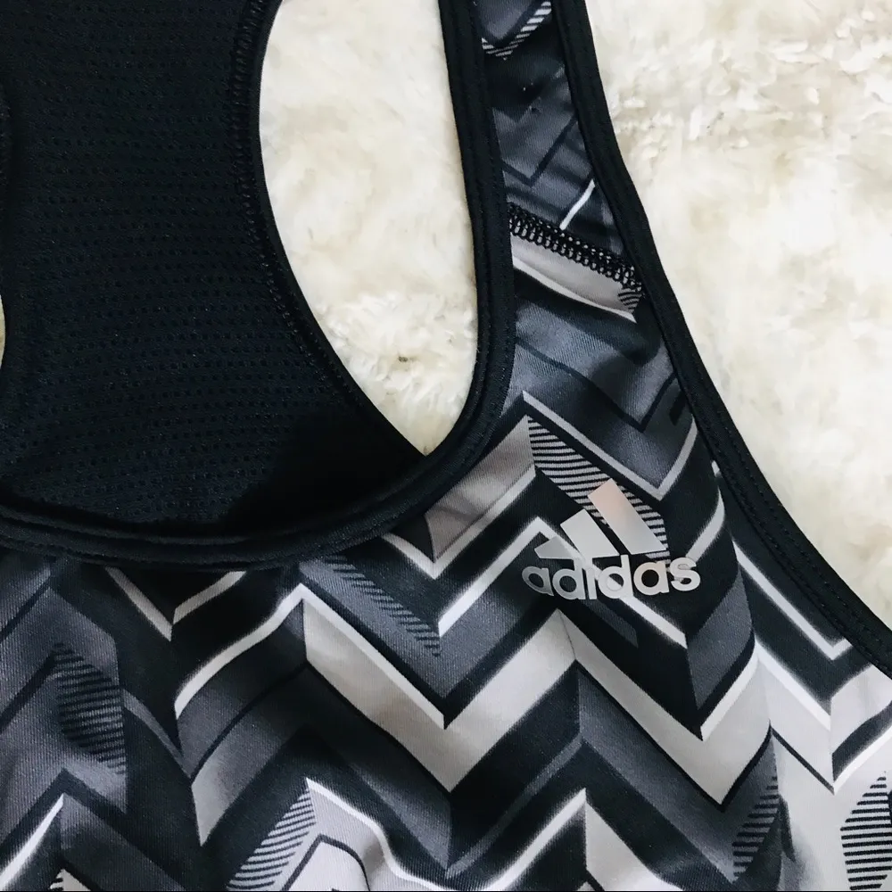 Adidas TechFit Climacool Black & Silver Sports Bra Size Small - Image 3