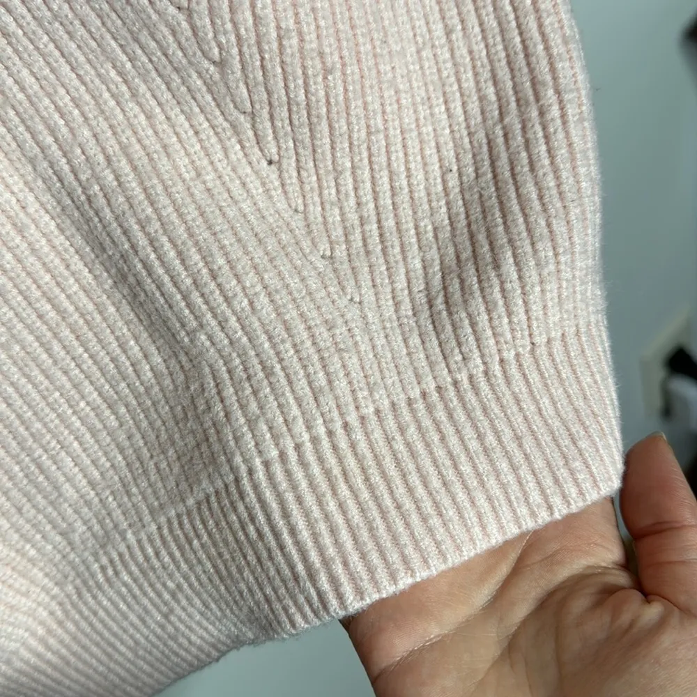 H Halston Ribbed Mockneck Light Pink Sweater Perforated Accents Size M - Image 7