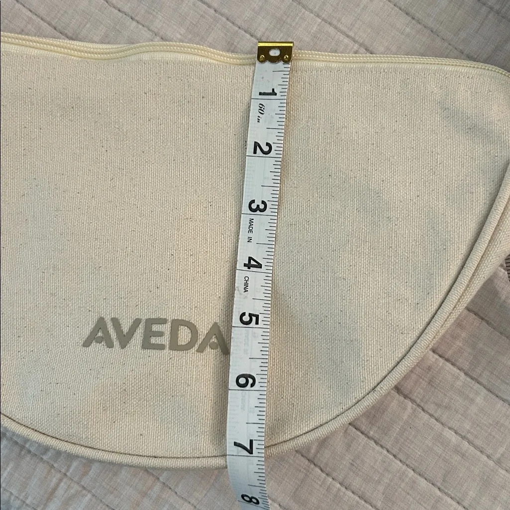 NWOT Aveda neutral cream, 100% cotton shoulder, cross body sling travel bag - Image 9