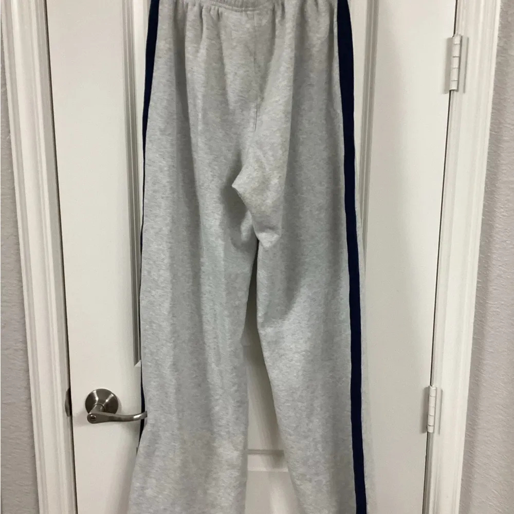 Brandy Melville Light Gray Sweatpants - Image 3