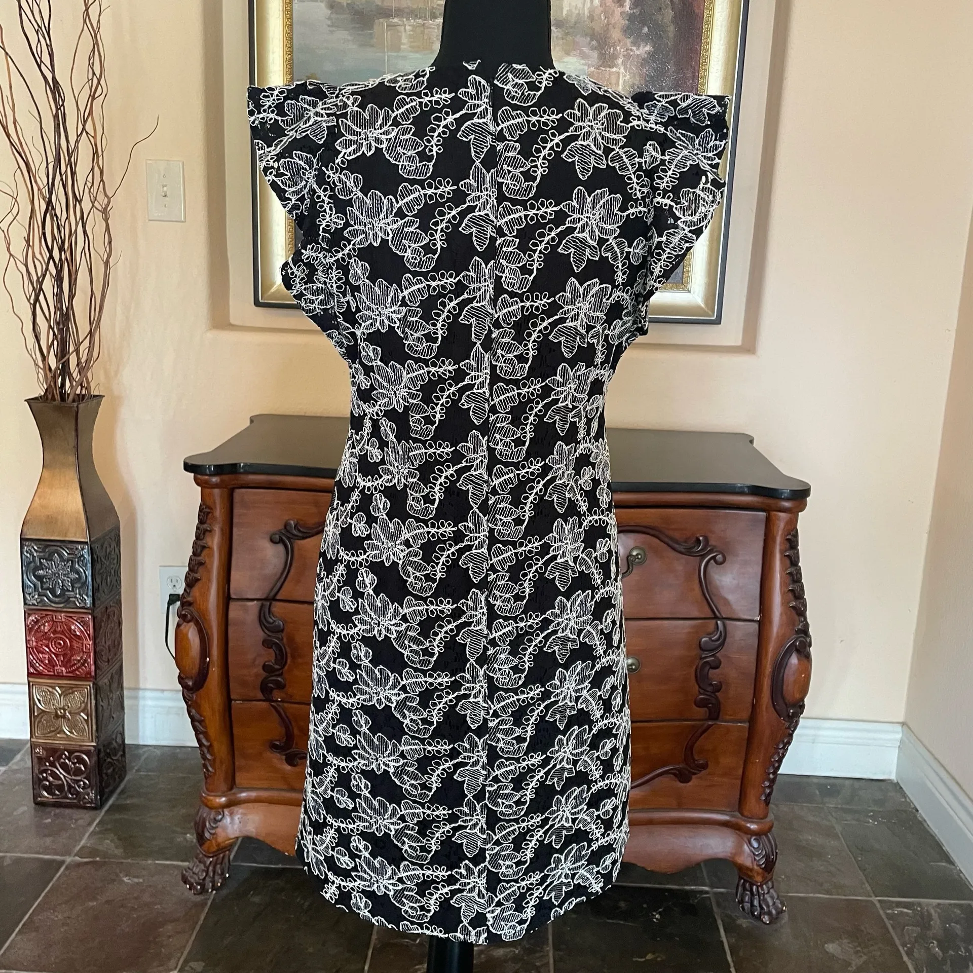 Black and white floral lace dress - Image 2