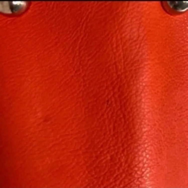 Disney Minnie Mouse daisy debossed heart logo Loungefly tote nwt - Image 6