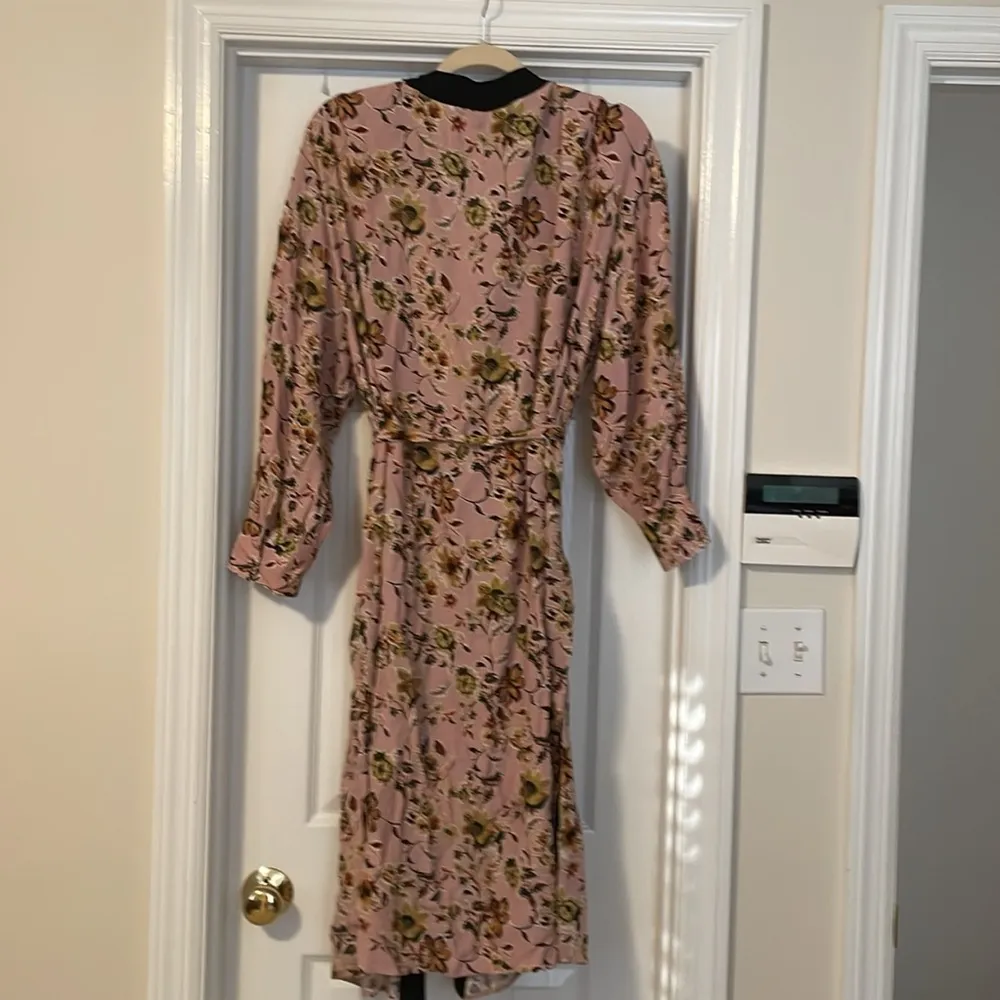Sanctuary Pink Floral Robe with Black Accents - Image 5