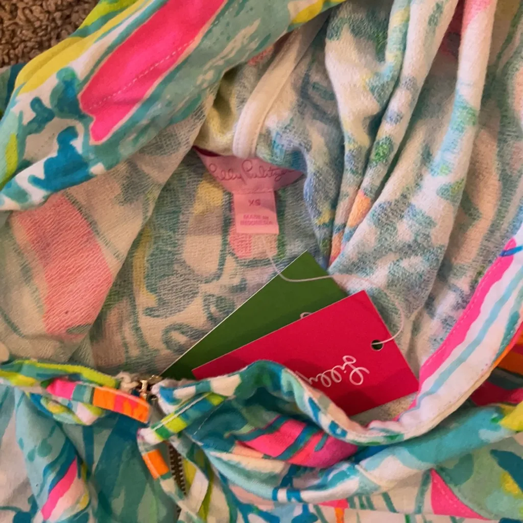 Lilly Pulitzer NWT morning hoodie beach and bae XS - Image 4