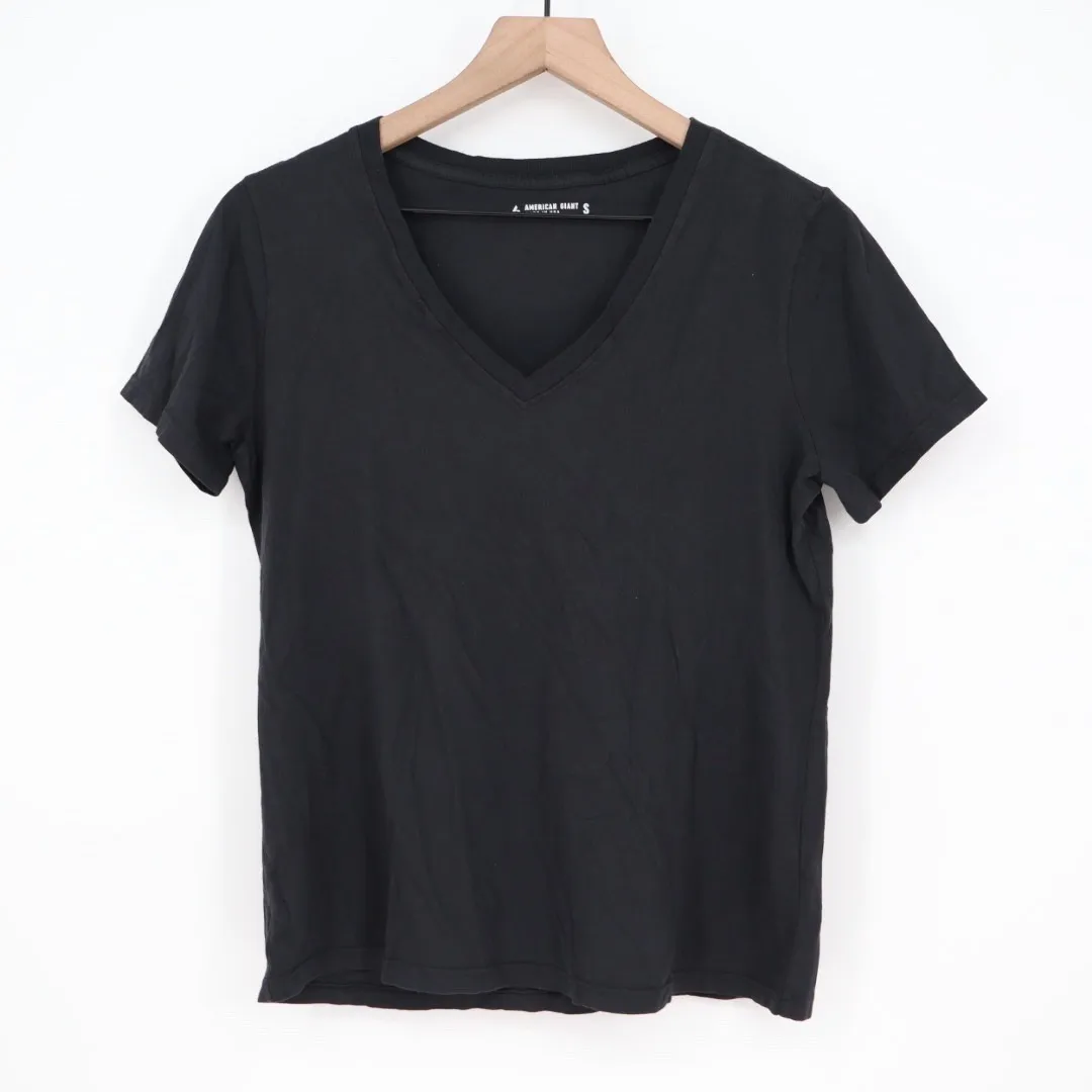 American Giant Classic V Neck T Shirt Black Made in USA Size Small - Image 2