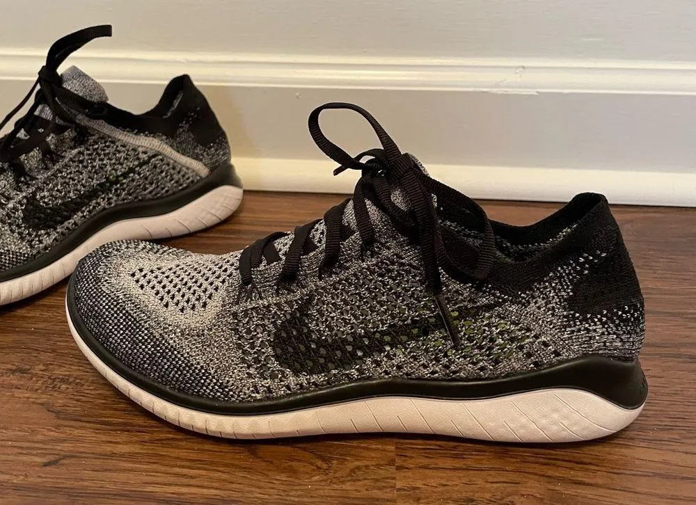 Nike Free Run Womens Flyknit Shoes Sz 7.5 Black White - Image 10