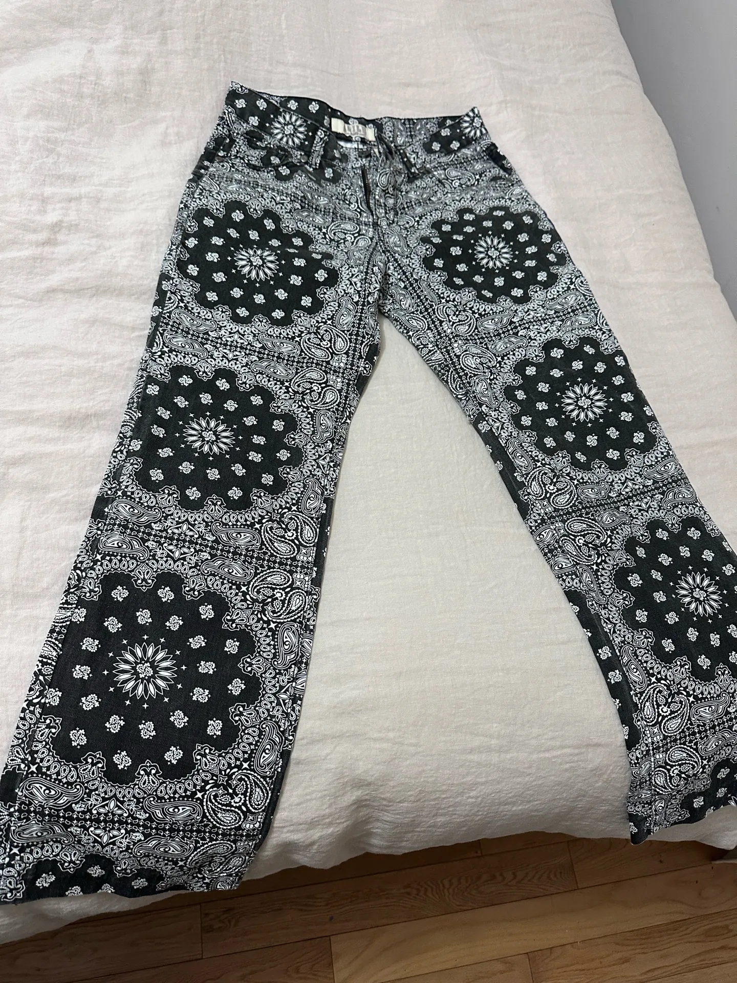Bandana Print Jeans (26) - Image 2