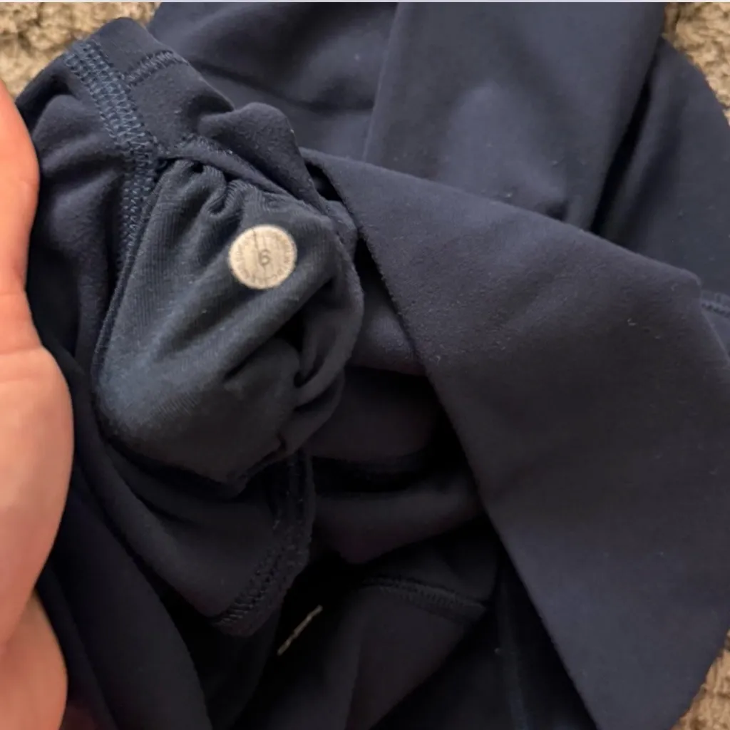 lululemon athletica Women's Navy Bike Shorts - Image 8