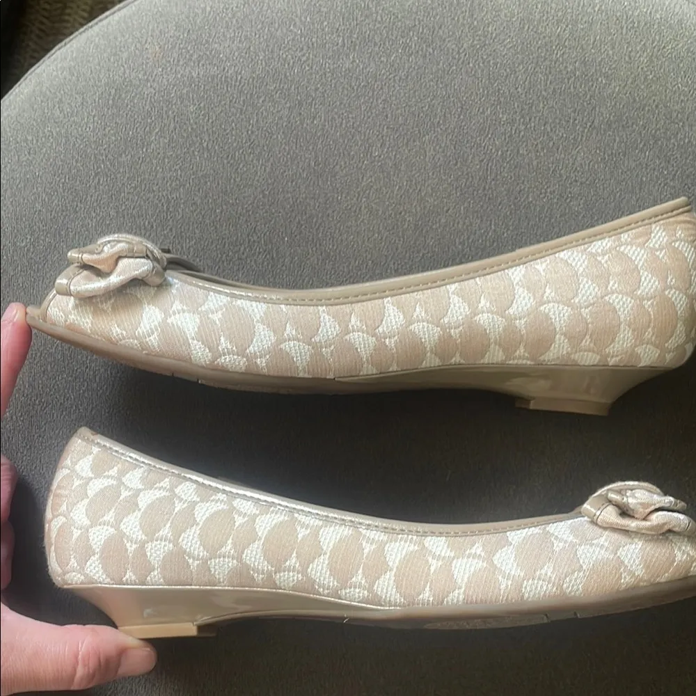 Anne Klein Taupe Peep-Toe Bow Kitten Heels Womens 6 Classic Preppy Girly - Image 7