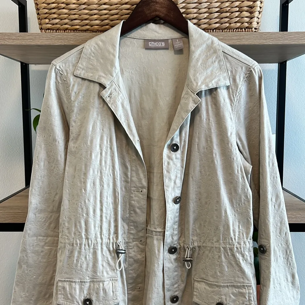 Chico’s Stretch Cotton Shimmer Poplin Utility Style Pocket Blazer Jacket, M / 8 - Image 2