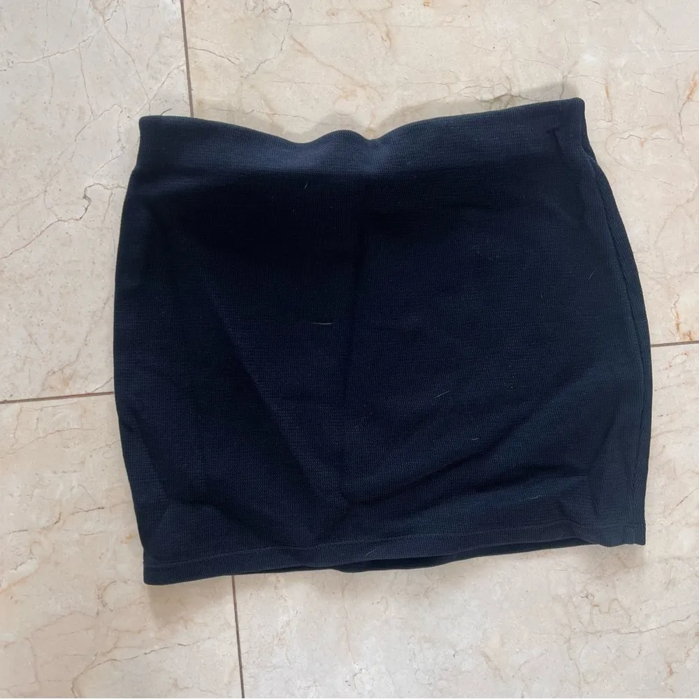 Zara NWOT Navy Blue Banded Mini Skirt Sz Medium/EUR28 - Image 3