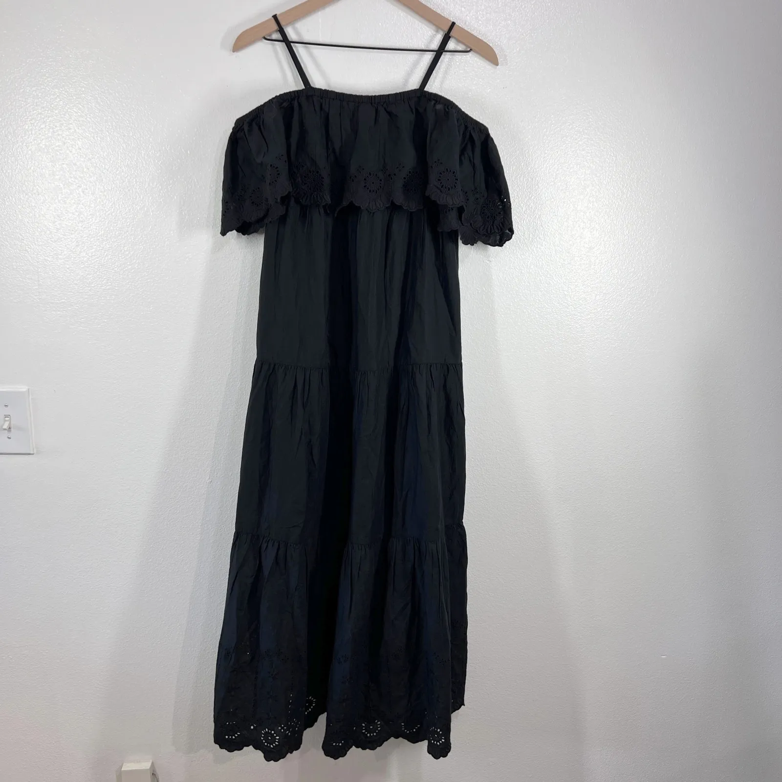 Old Navy Black Eyelet Maxi Dress Women's M Off Shoulder Tiered‎ Witch Halloween - Image 3