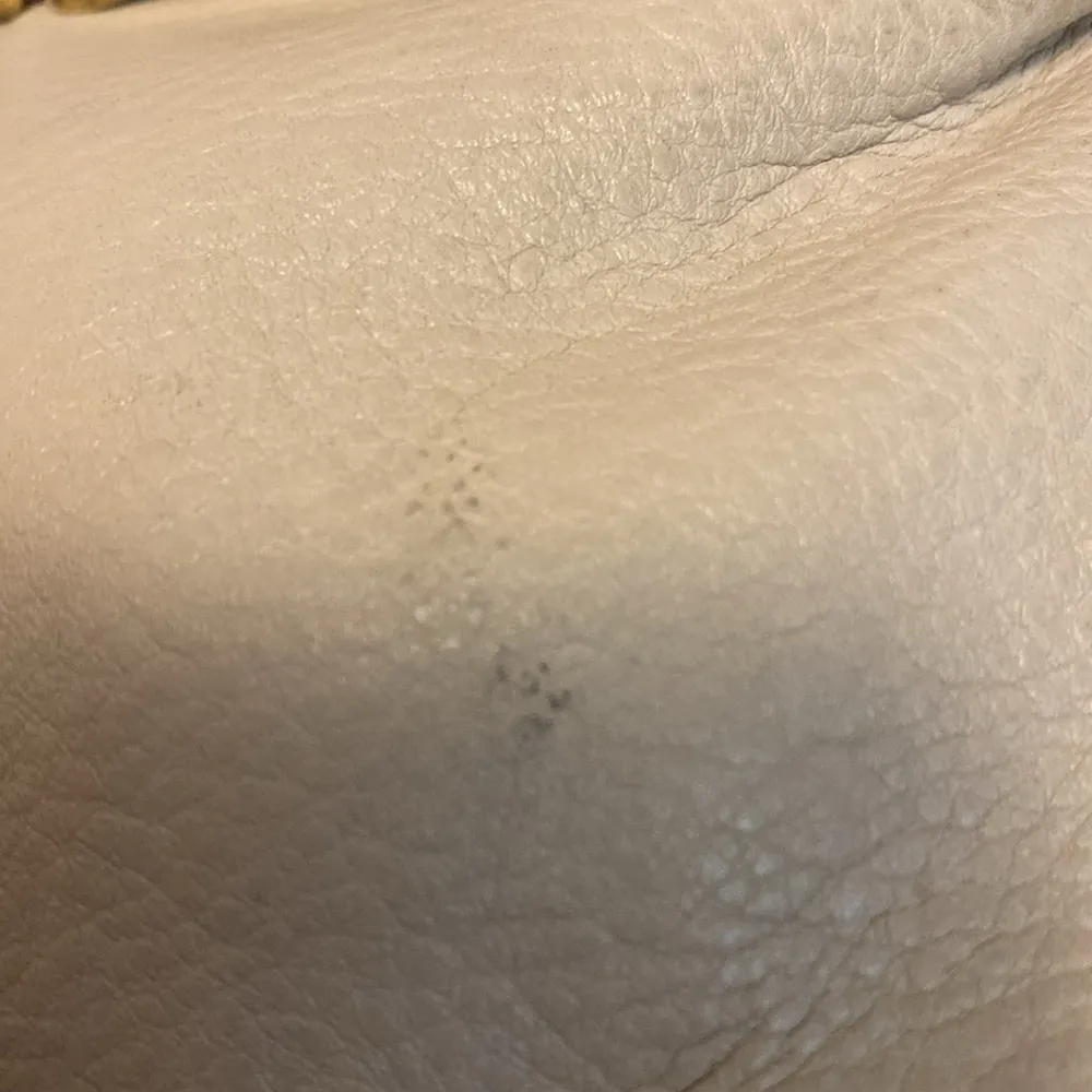 B Makowski Tan Leather Tote/Shoulder Bag 12”x16” Slight Mark Bottom - Image 9