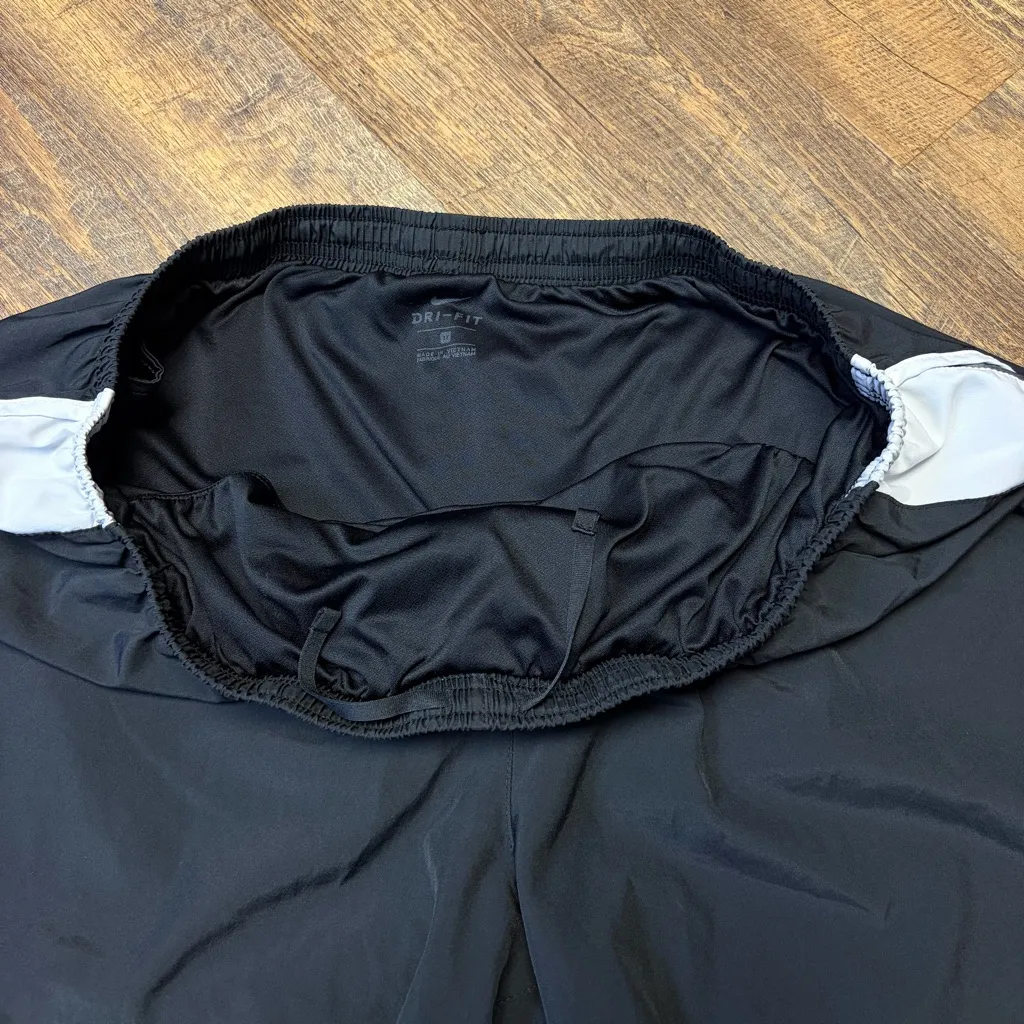 Nike Tempo Dri Fit Black White Lined Running Shorts Women’s 1X Gym Running - Image 5