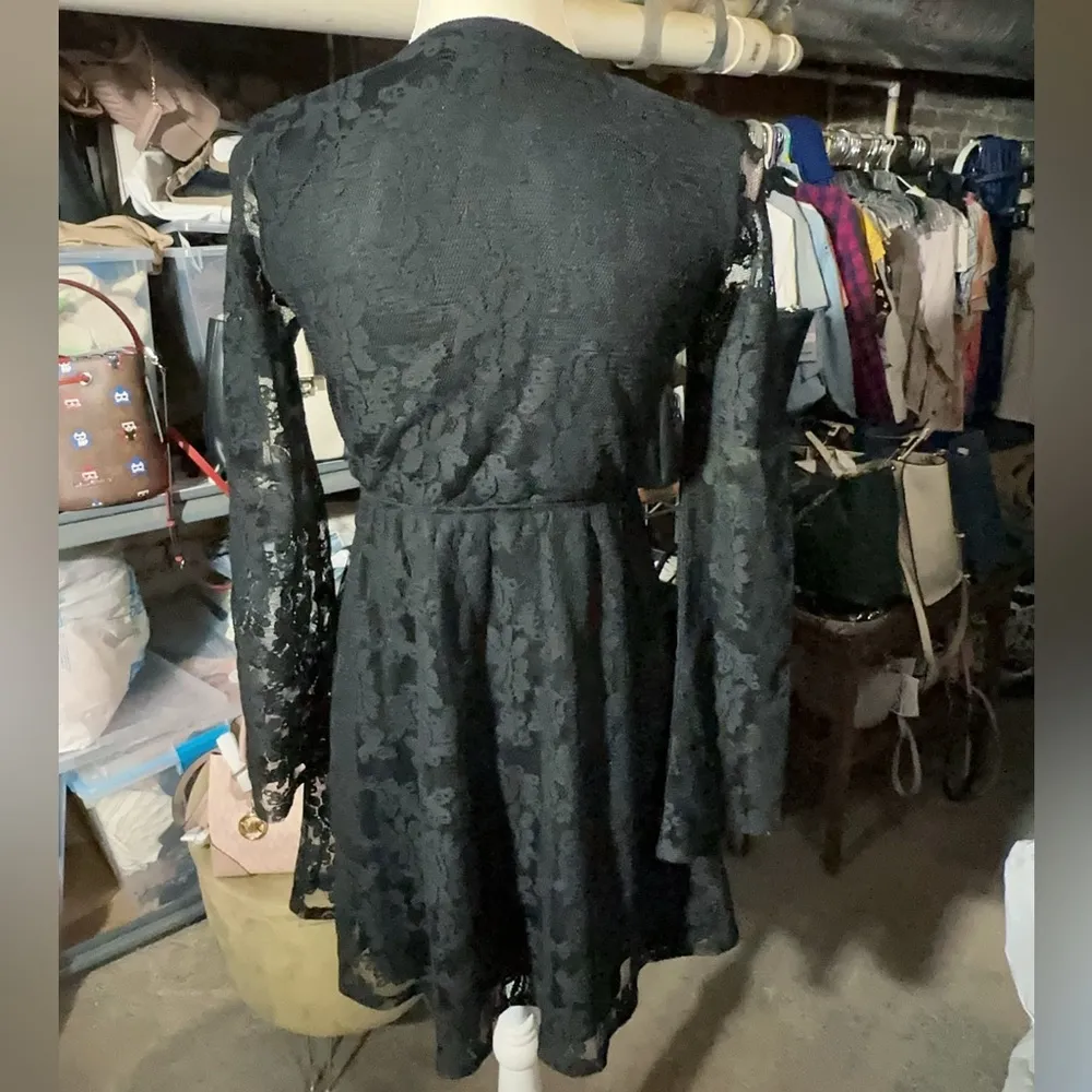 Express black lace covered long sleeves dress full lined size XS v-neck - Image 3