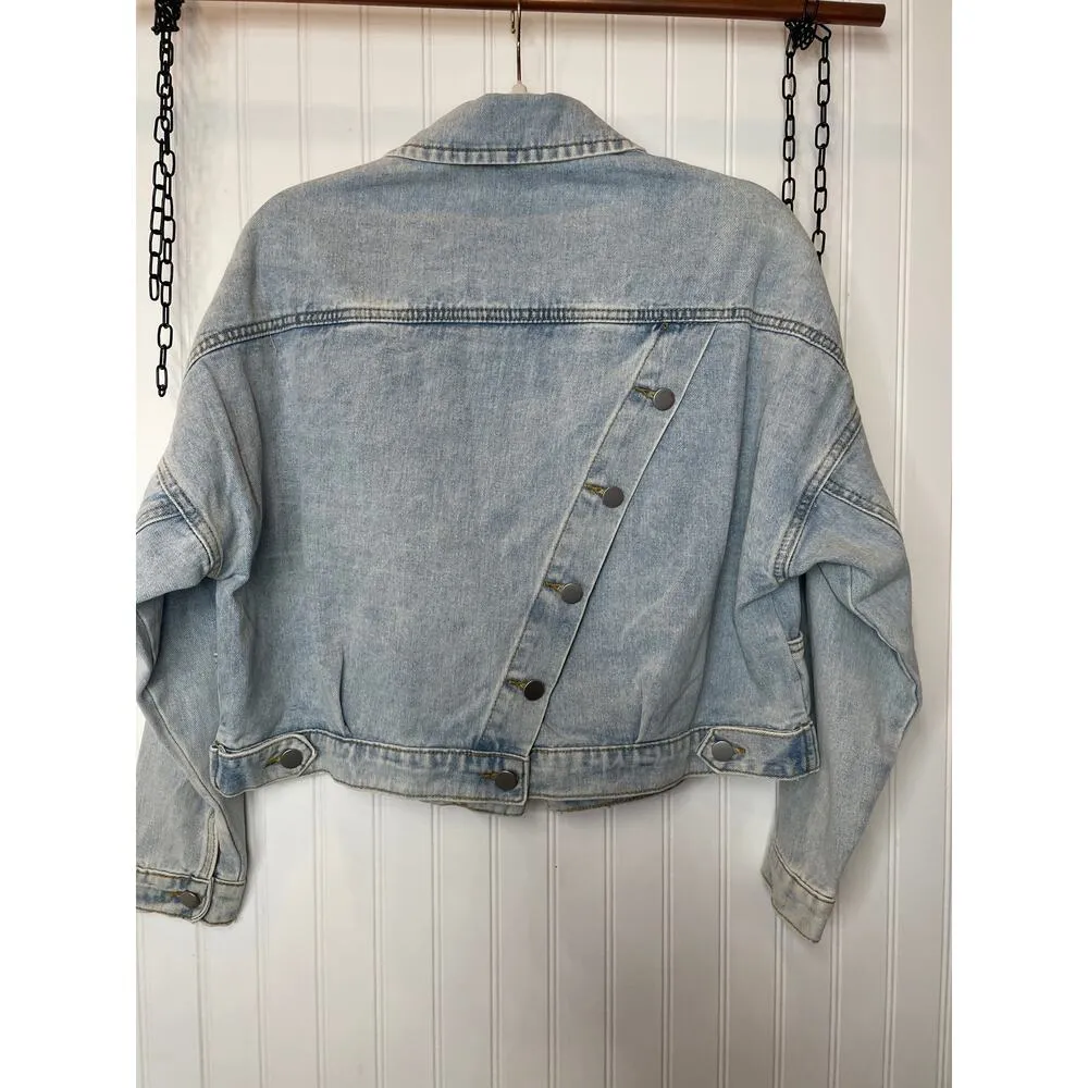 NWT Savanna Jane Cropped Denim Jacket Light Wash Blue Casual Jean Womens Size S - Image 2