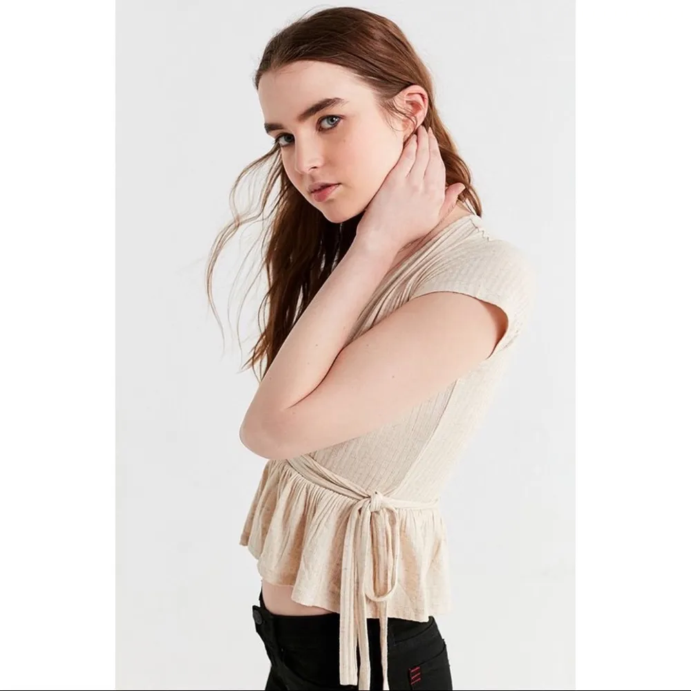 UO Meant To Be Plunging Tie-Front Top - Image 3