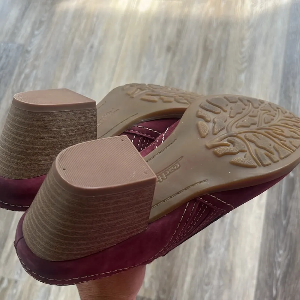 Earth Womens Mendon buck Burgandy Nubuck Cushioned Slide mules Shoes size 8.5 Red - Image 8