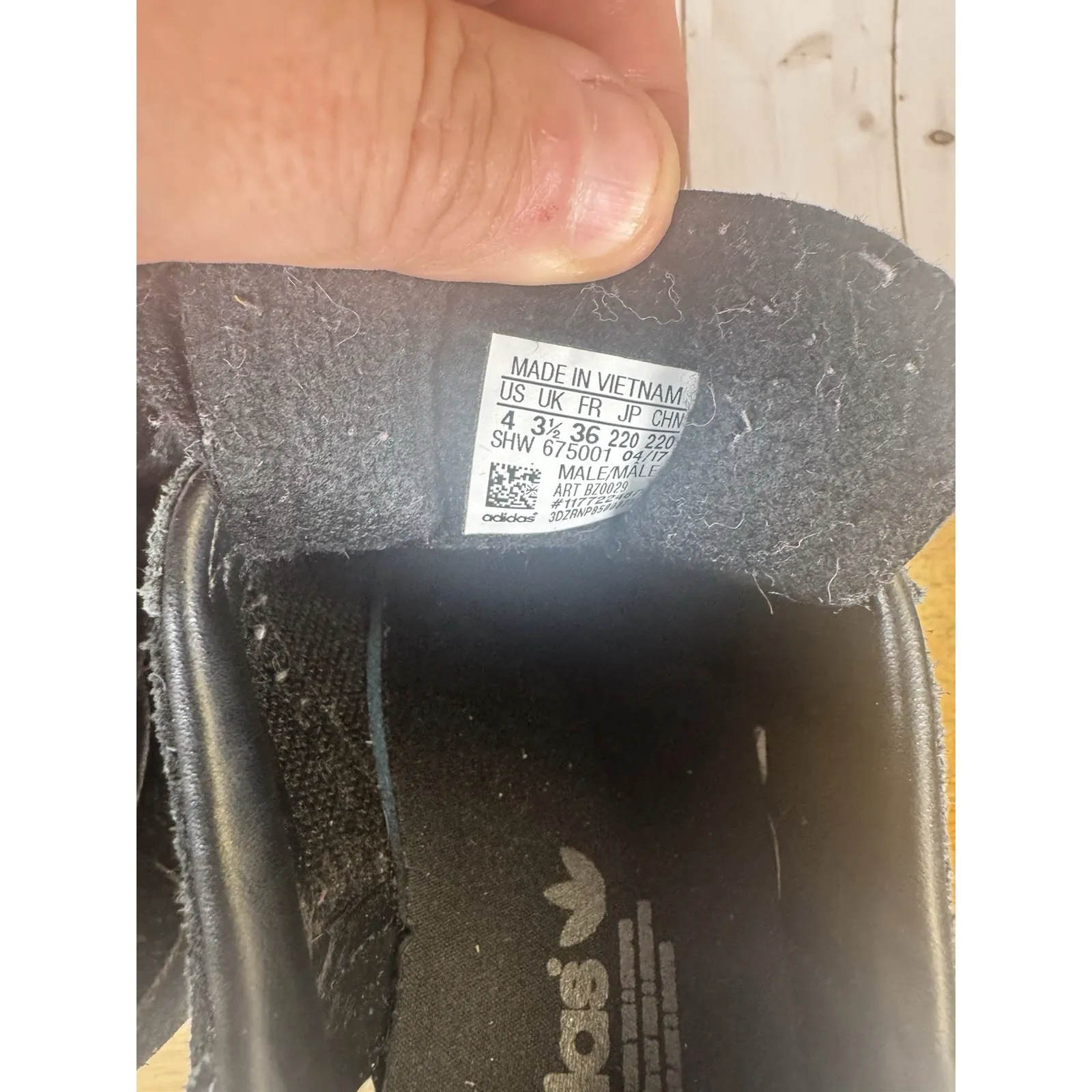 Adidas Gazelle Youth 4/Women size 5.5 Black On Black Suede Shoes - Image 4