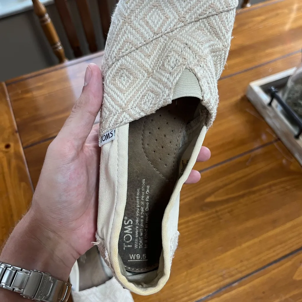 TOMS Cream Textured Slip-Ons - Image 4