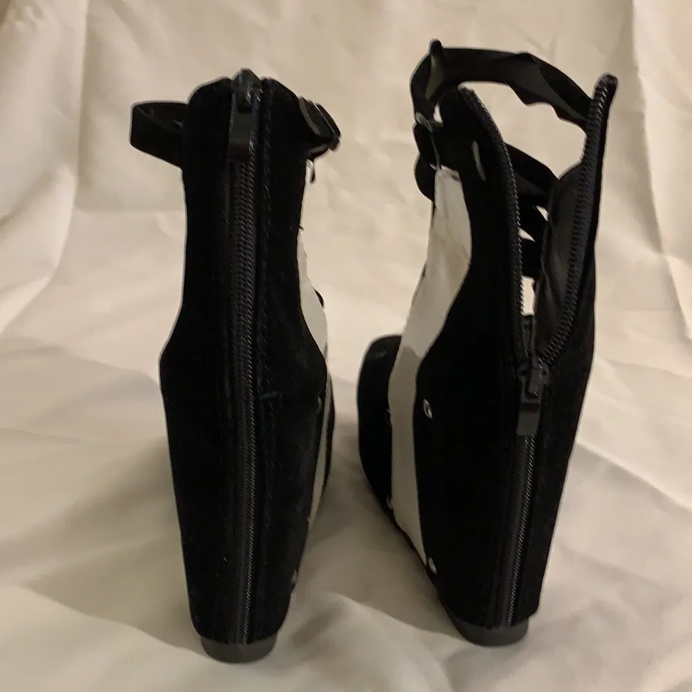 Black and white vegan leather platform open toe shoes. Size 6.5 - Image 5