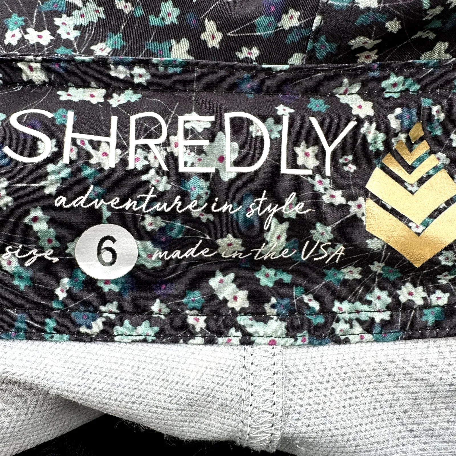 Shredly The MTB Shorts Cycling Biker Mid Rise Floral Trail Black Daisies 6 - Image 4