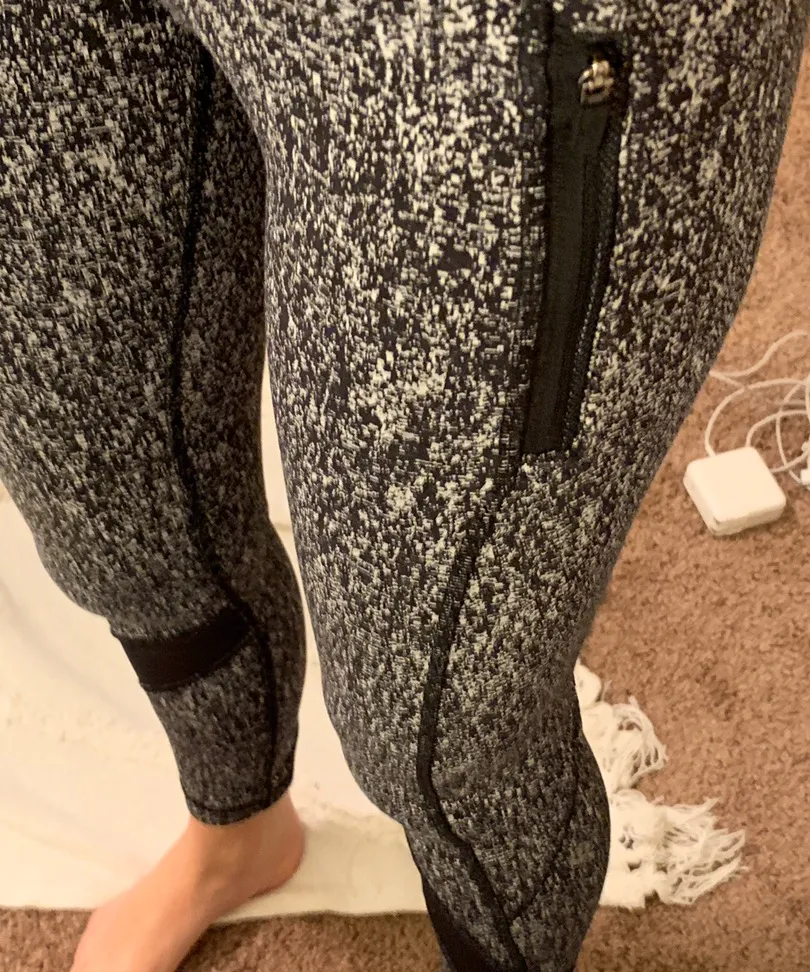 Lululemon Reflective Leggings  - Image 4