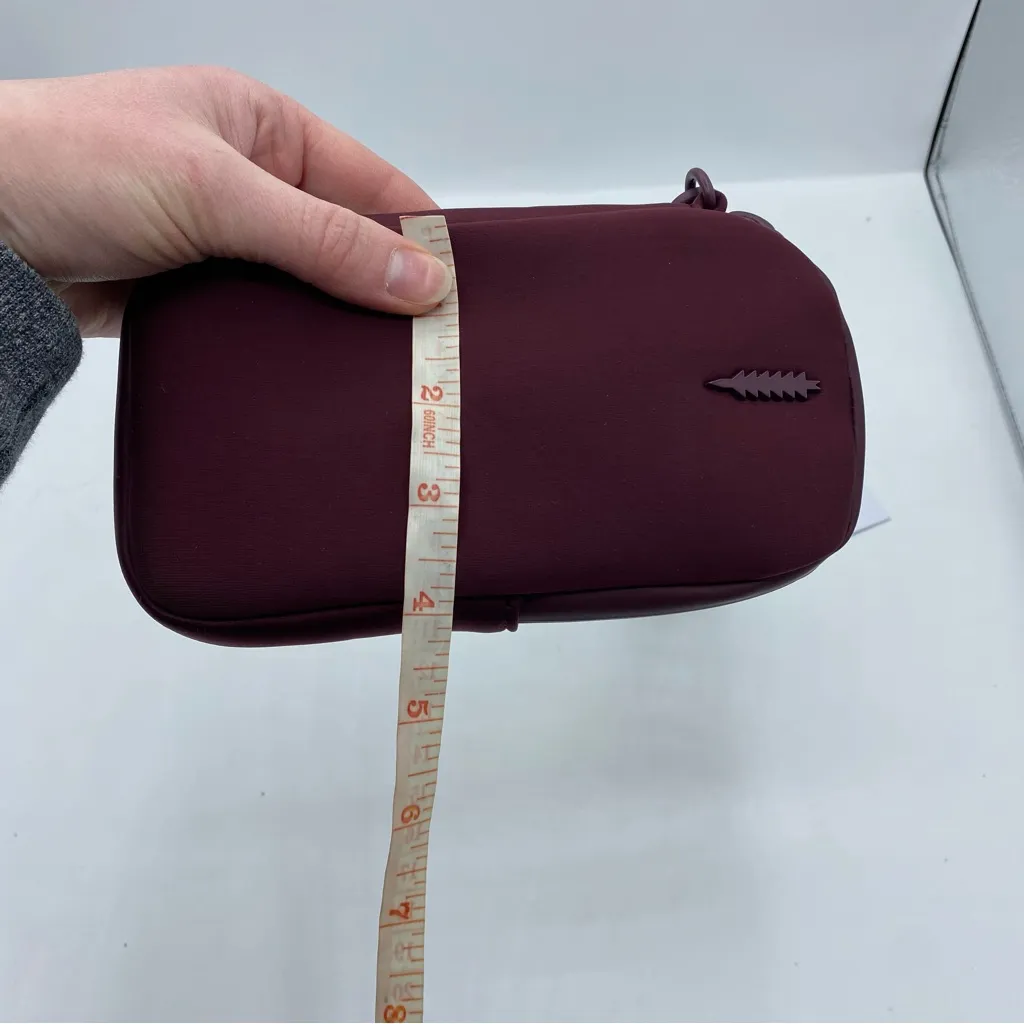 Thacker neoprene Cocoon Phone Wallet in wine red nwt - Image 5