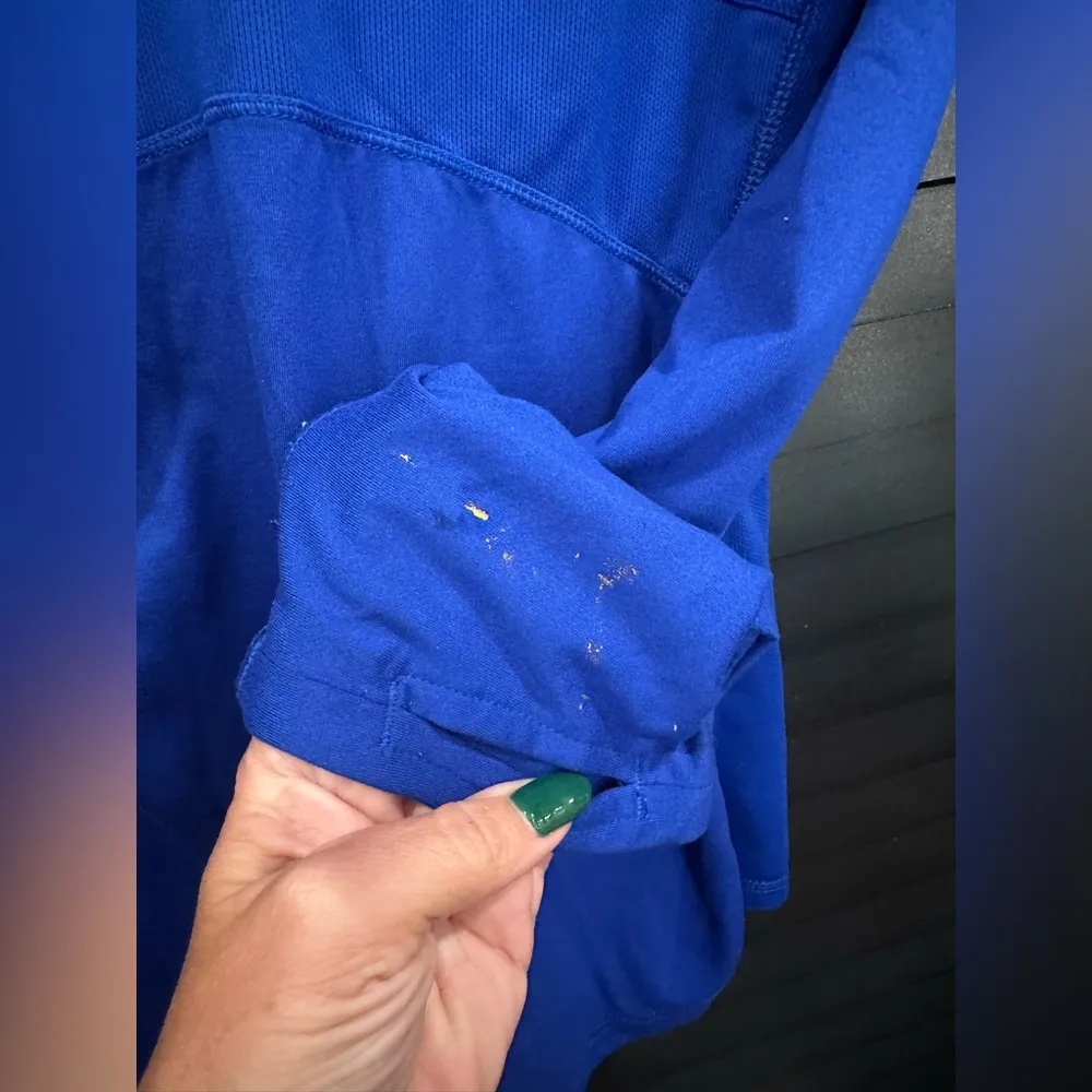 Woman Blue Quarter - Image 3