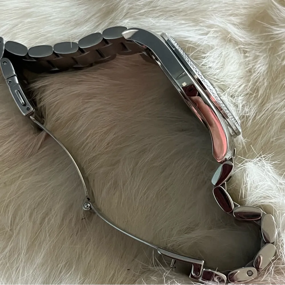 Michael Kors Women’s Bradshaw Pave Stainless Steel Bracelet - Image 8