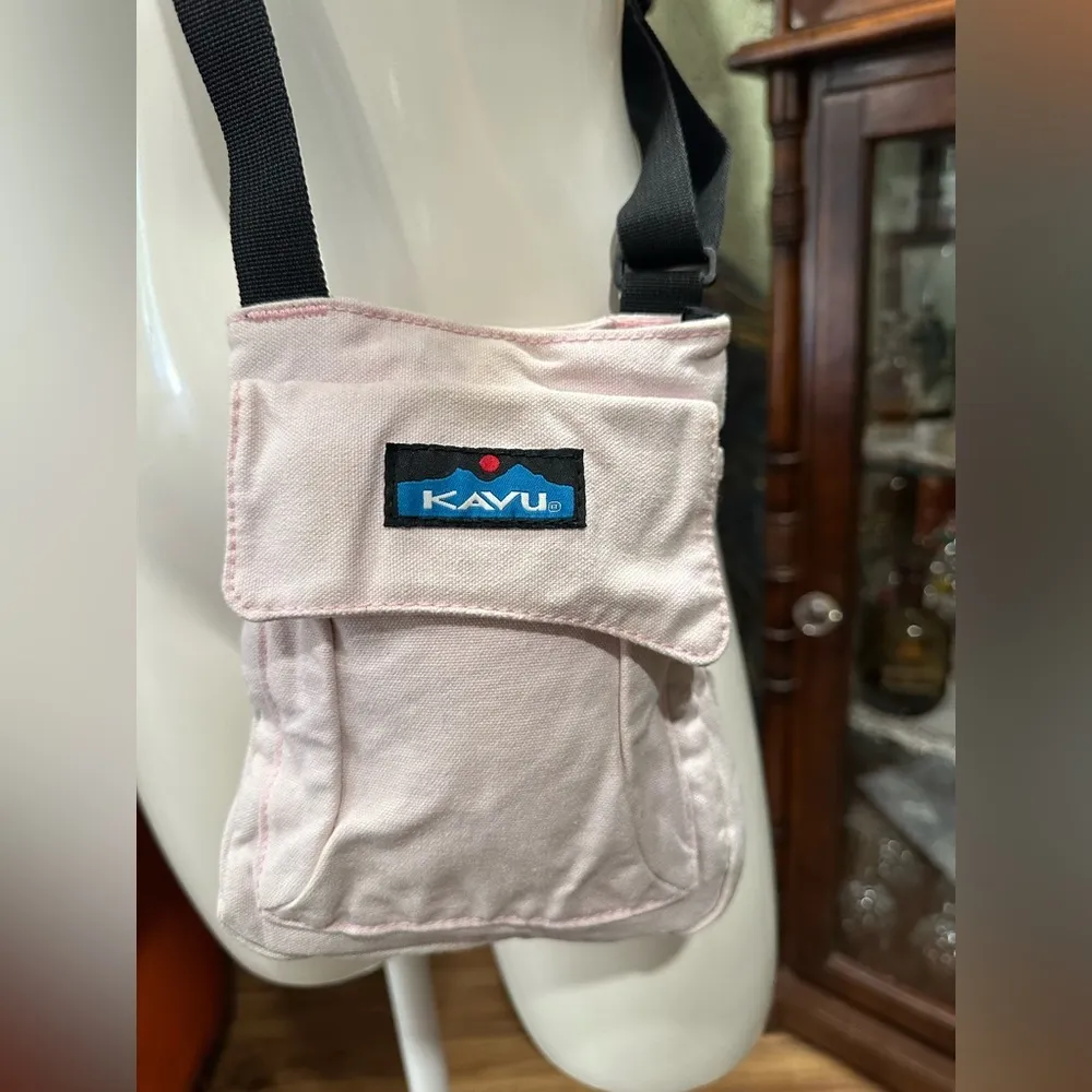 GUC Kavu Keeper FADE Pink Crossbody Canvas Bag Shoulder Strap Sling Purse - Image 4