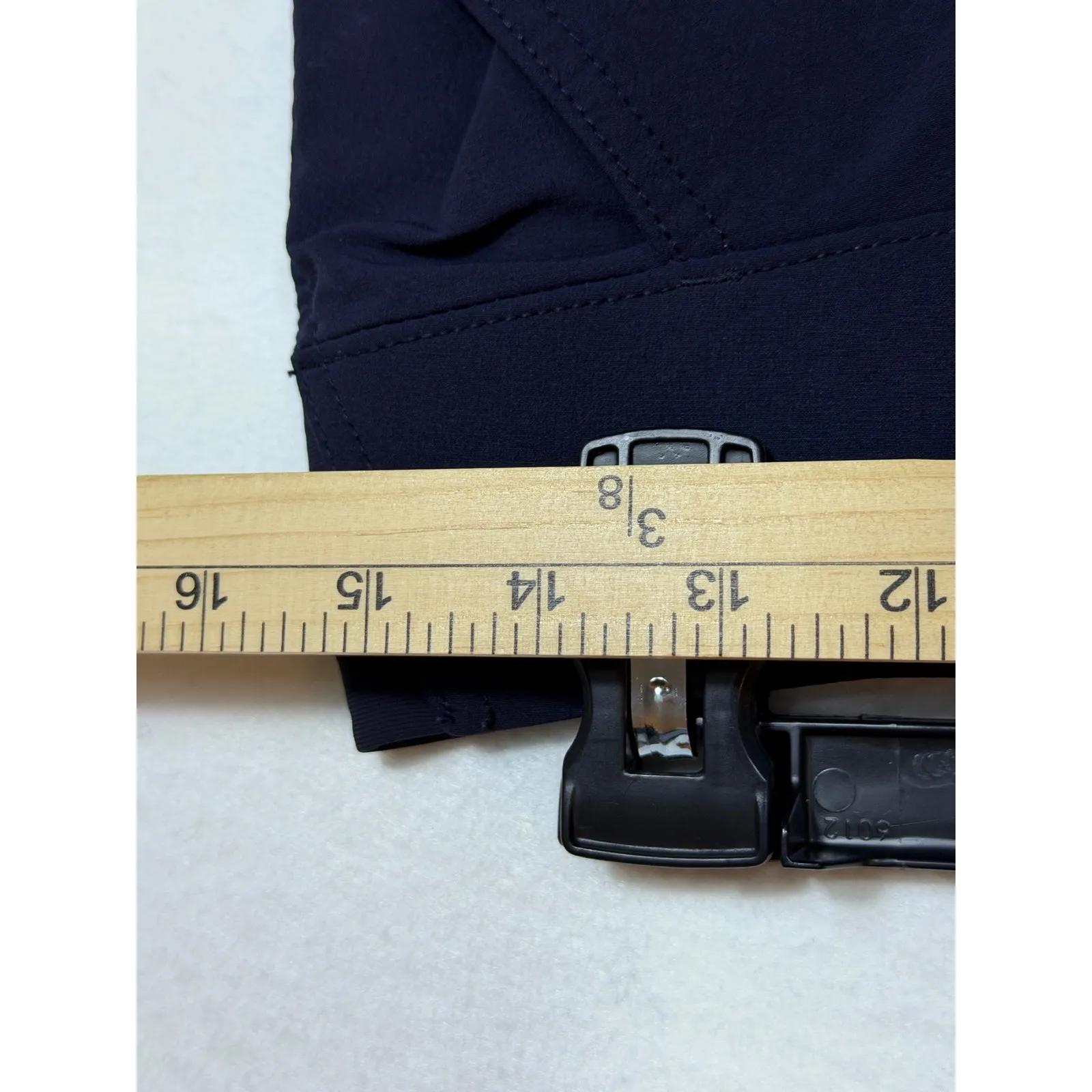 Duluth Trading Co Women's Navy Blue Cargo Pocket Hiking Pants Size 6 x 29 - Image 3