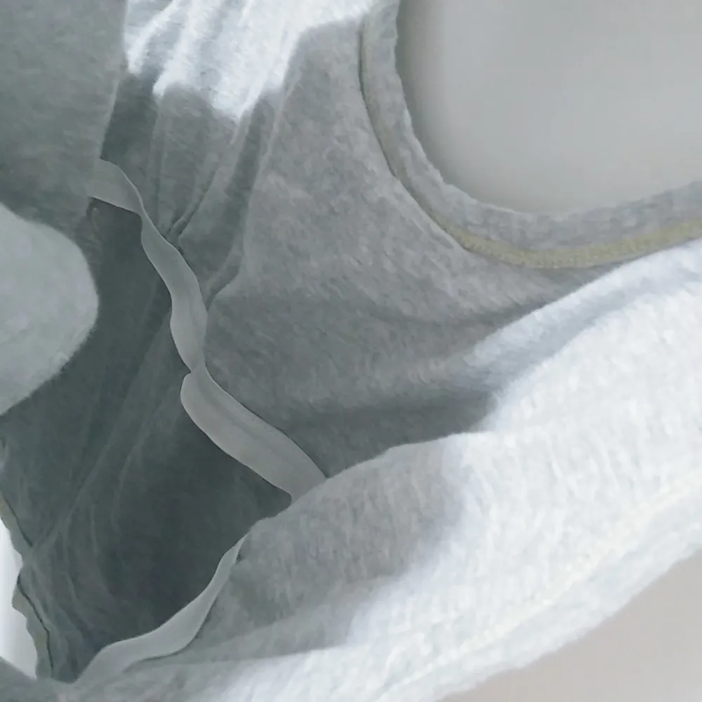 NY Laundry L Gray Yellow Athletic Top - Image 2