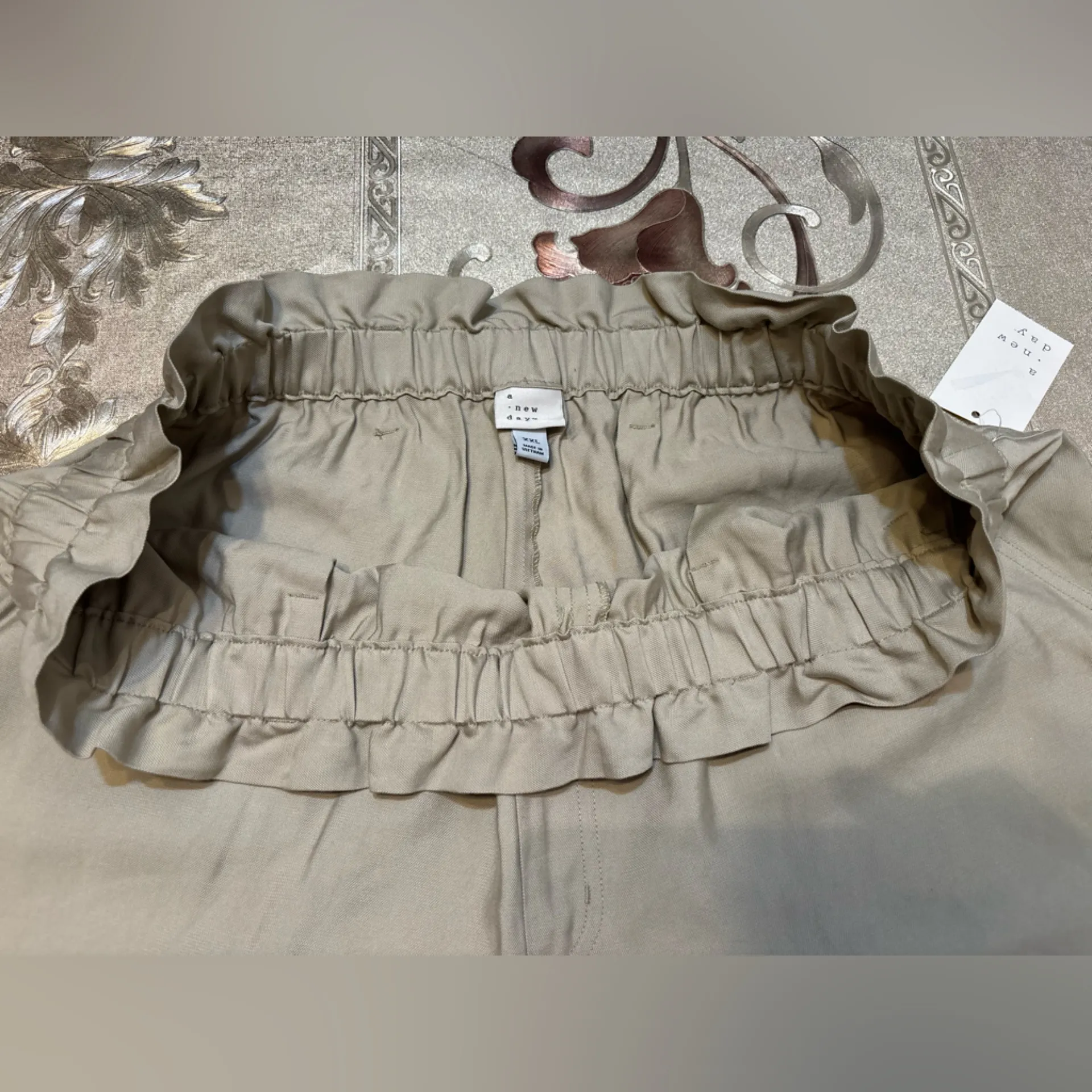 🤎🤎A NEW DAY NWT Classic cakeie beige Women's Pants PLUS size XXL 🤎🤎(4)Drawer - Image 8