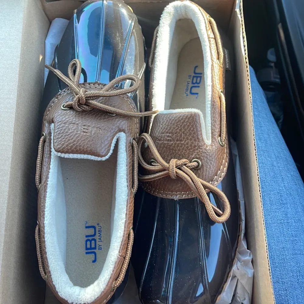 New in box waterproof shoes - Image 2