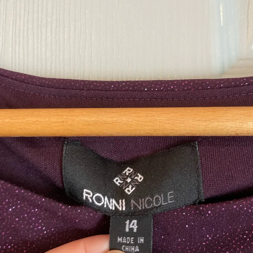 Ronni Nicole Women's 14 Purple Glitter Evening Drape Pencil Knee Length Dress - Image 3