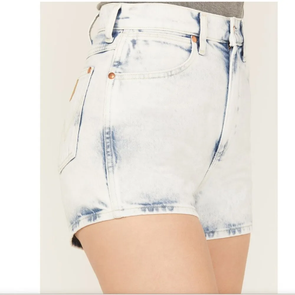 NWT WRANGLER WOMEN'S HIGH RISE FESTIVAL SHORTS - Image 4