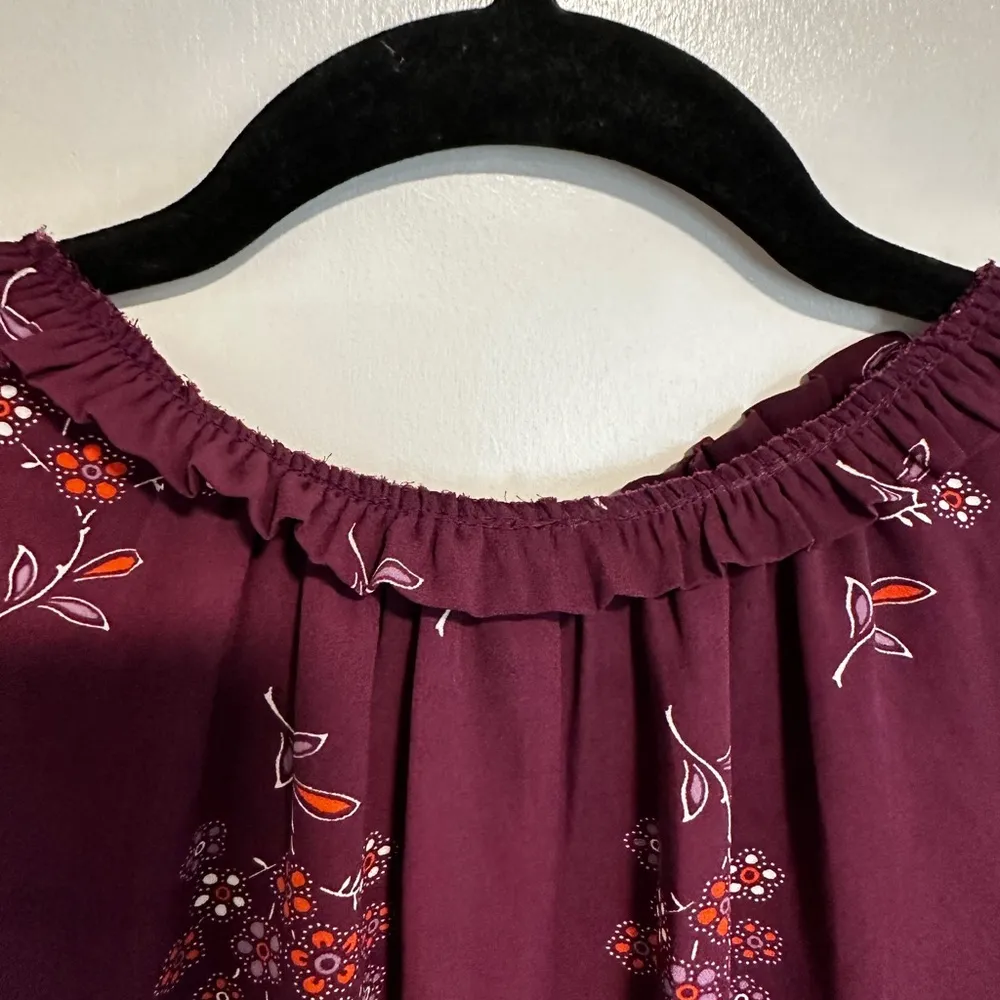 Loft Women's Blouse Medium Plum Purple & Floral Sleeveless Ruffle Collar Blouse. - Image 9