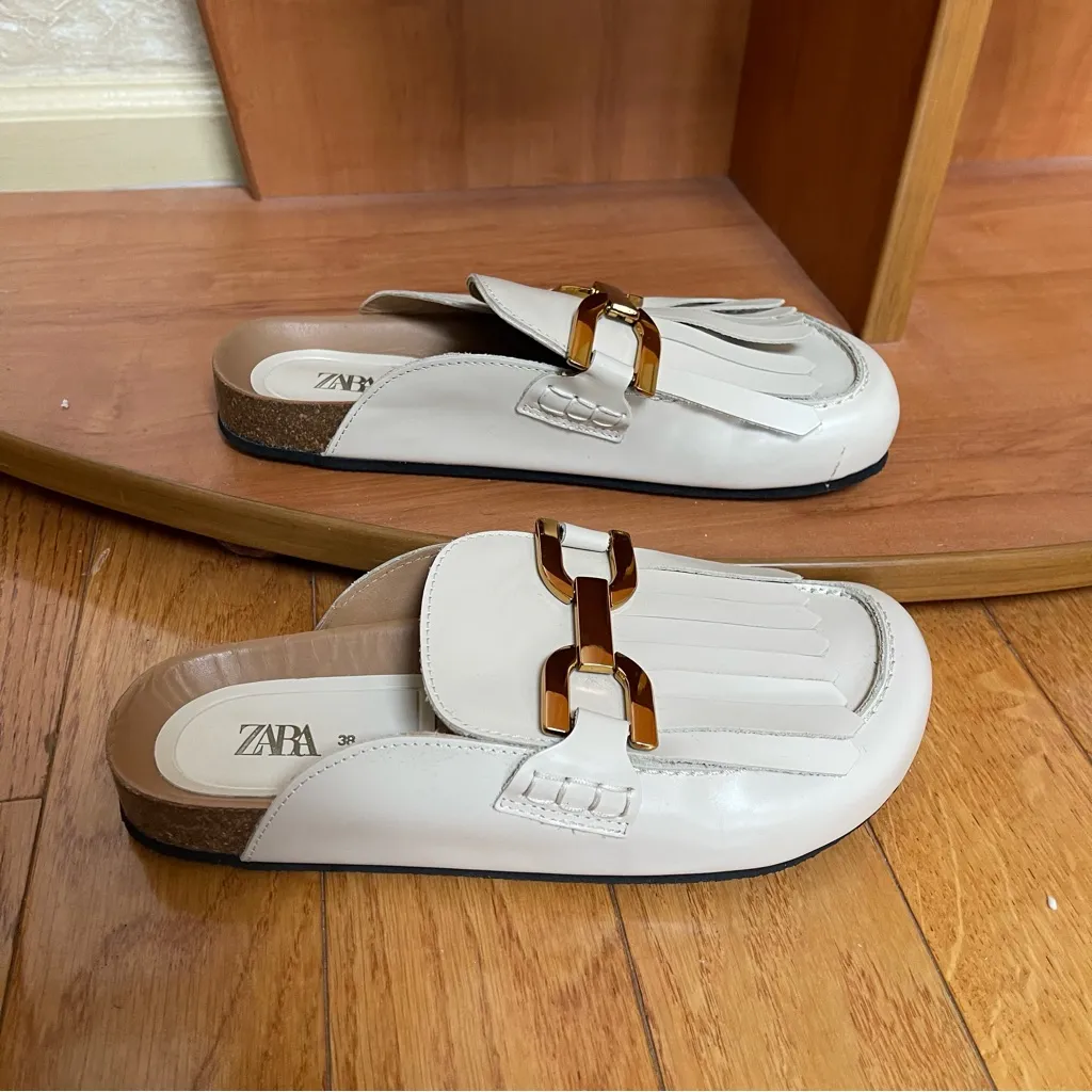 Zara Womens Beige Cream leather mules sandals with tassels & gold chain Sz 38 - Image 5