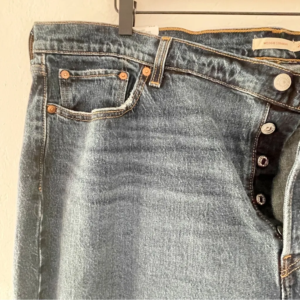 Levi’s Wedgie Straight Jeans – High Rise, Raw Hem, Medium Wash, Size 24W (NWT) - Image 8