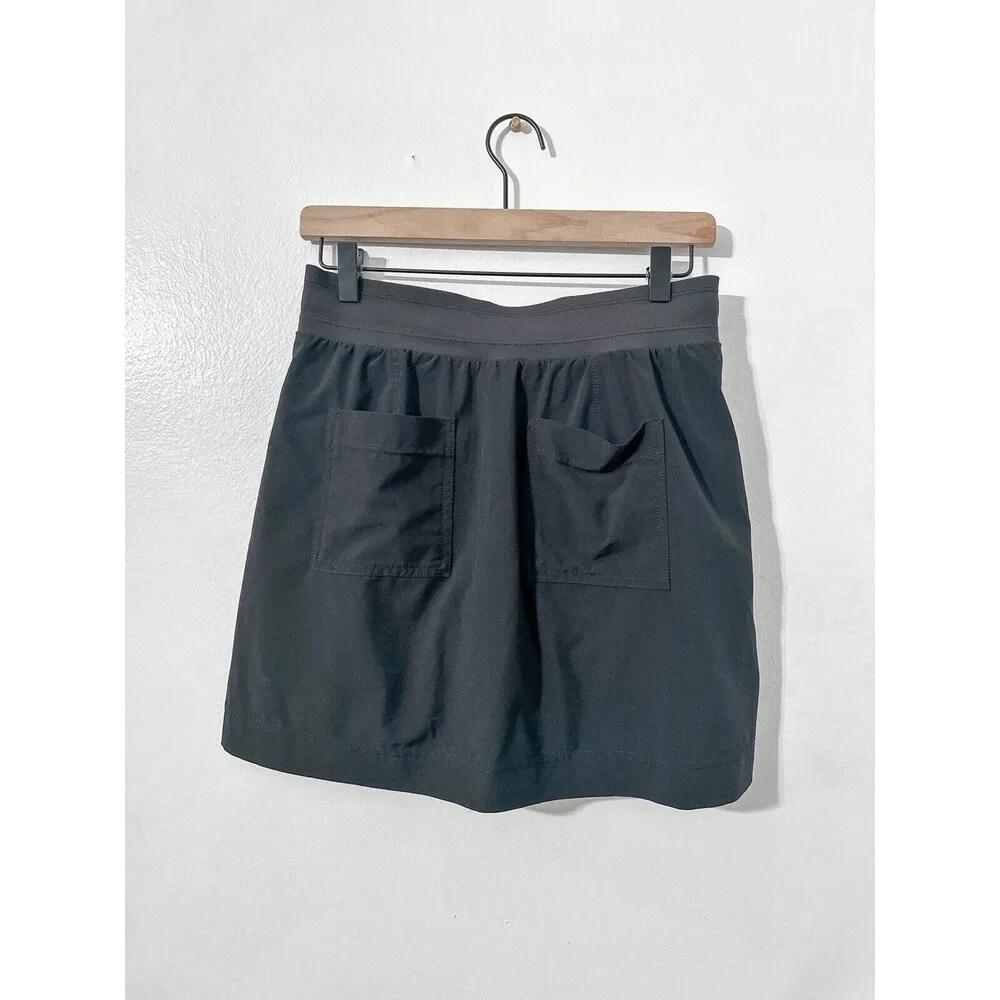 Athleta Chelsea Cargo Skort Womens Athletic Skirt With Shorts Size 2 Black - Image 2
